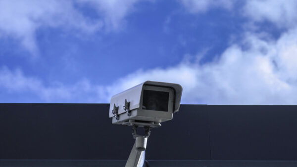 Câmera de monitoramento no condomínio: segurança x privacidade